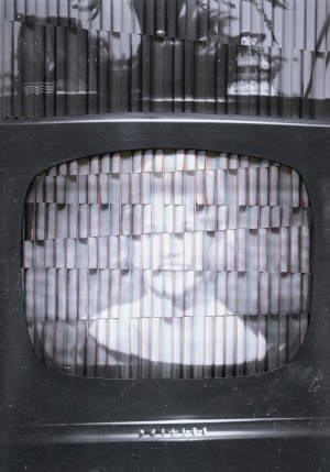 溫晉豪 Wen Ching Hao_肖像 Portrait_2025_壓克力  相紙  顏料 Acrylic, Photo Paper, Paint_52 × 38 cm (2).jpg